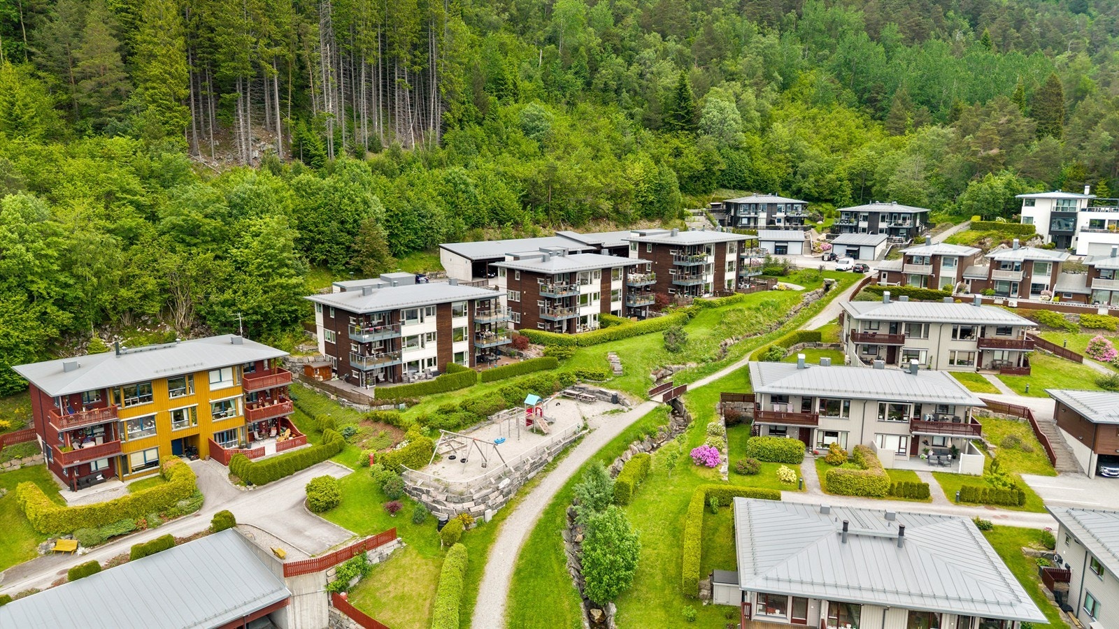 Boligområdet er rolig og barnevennlig, uten gjennomgangstrafikk. Galleribilde