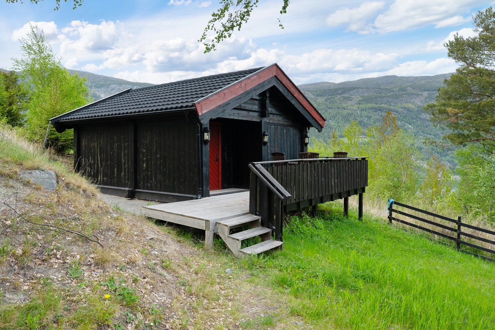 Det hører også til et nyere anneks til Storrviksroe 115. Galleribilde
