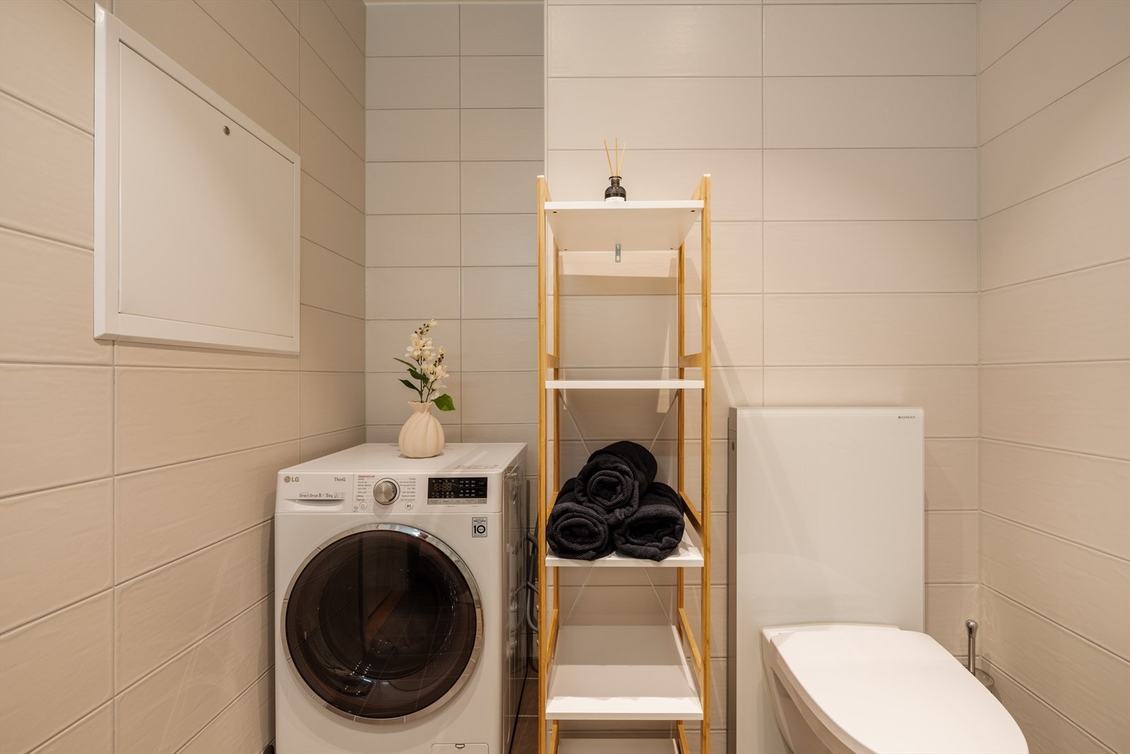 Det er også opplegg for vaskemaskin på badet. Galleribilde