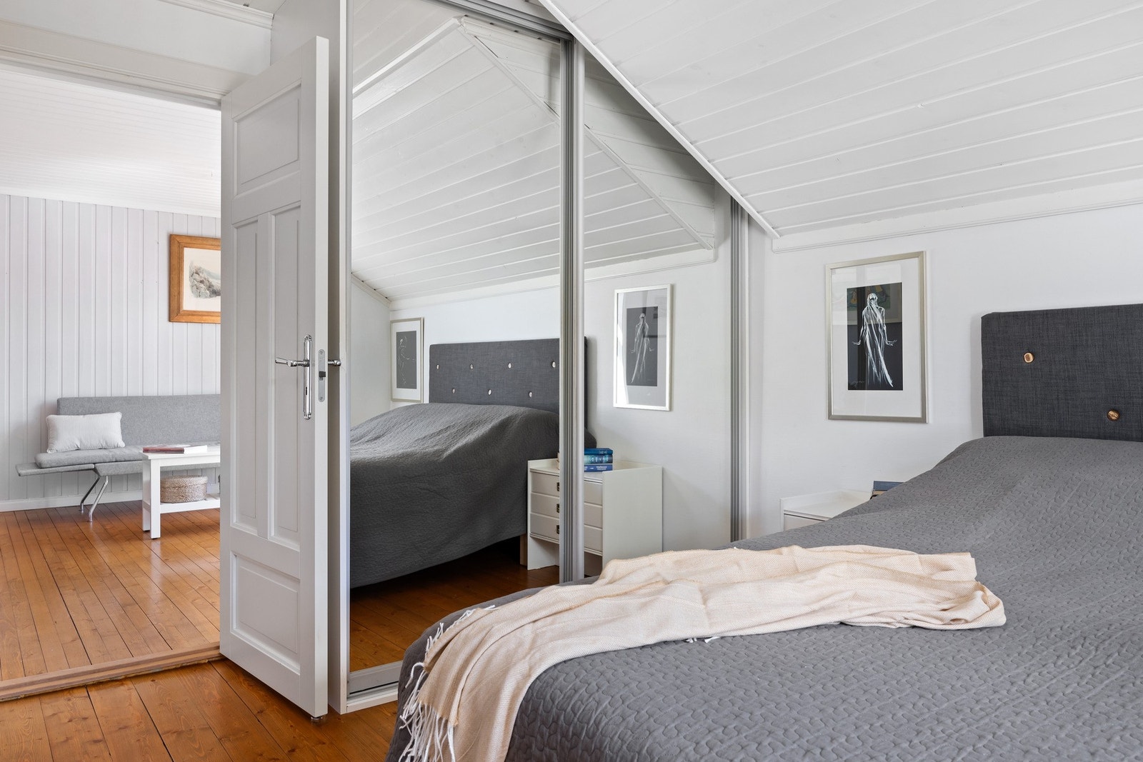 Hovedsoverommet har god plass i garderobeløsning. Galleribilde
