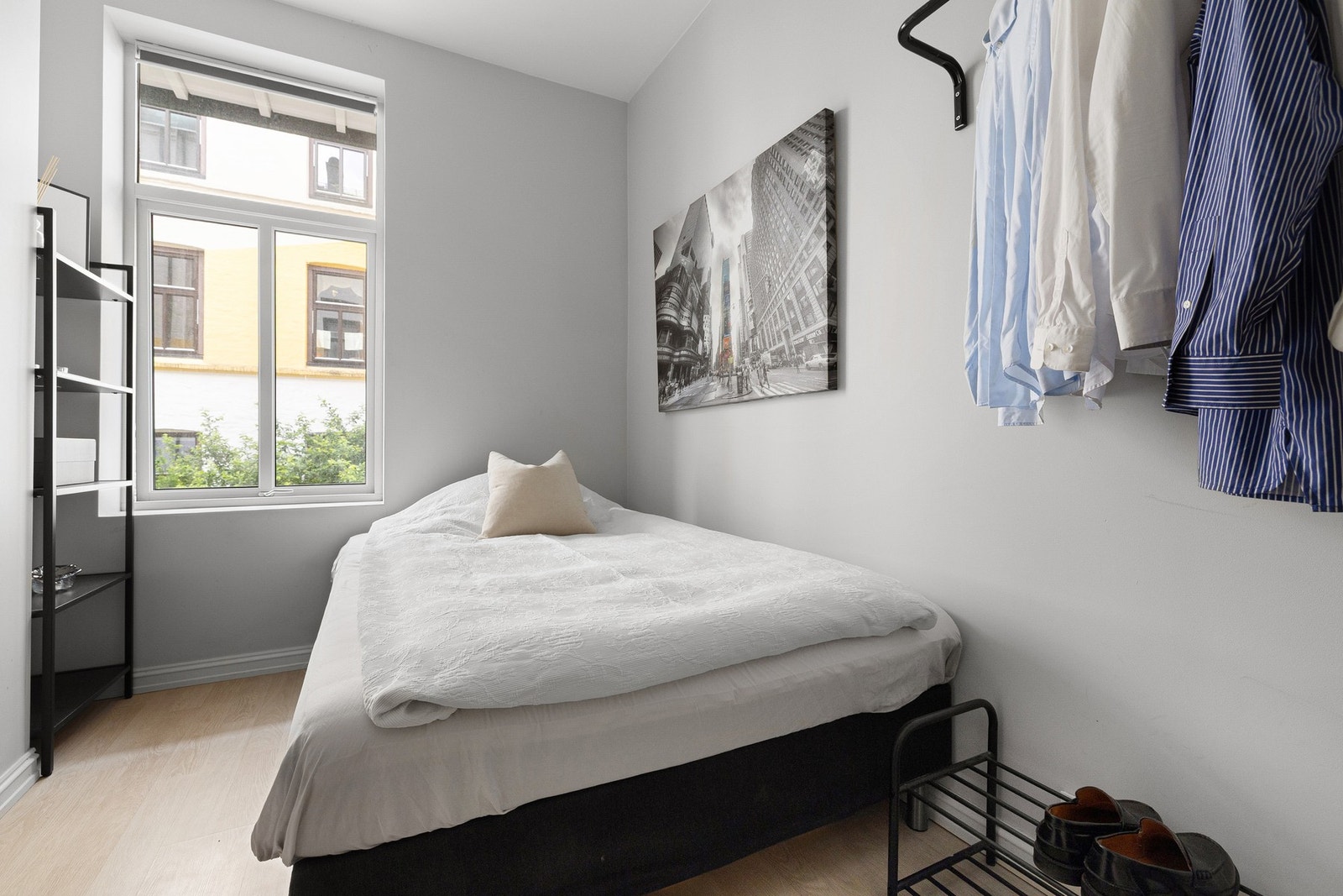 På begge soverom er det plass til dobbeltseng og garderobe. Galleribilde