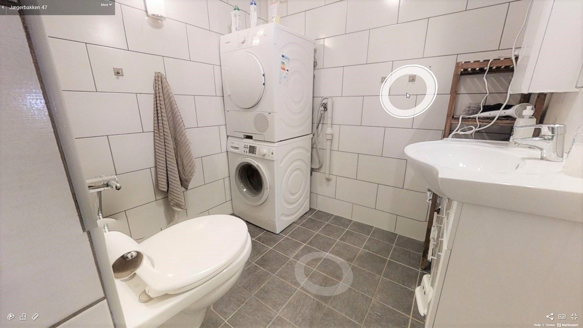 Stilig, stort helfliset bad Galleribilde