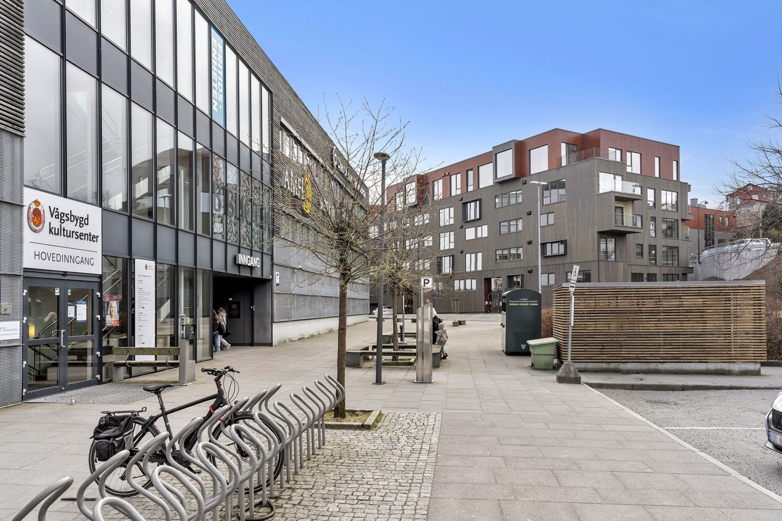 Her kan man "gå på tøflene" til Vågsbygd Senter... Galleribilde