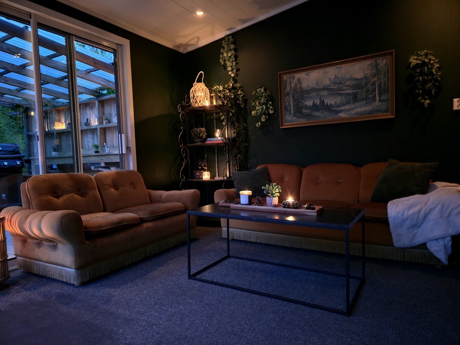 Kveldsstemning fra hagestuen (selgers bilde). Galleribilde