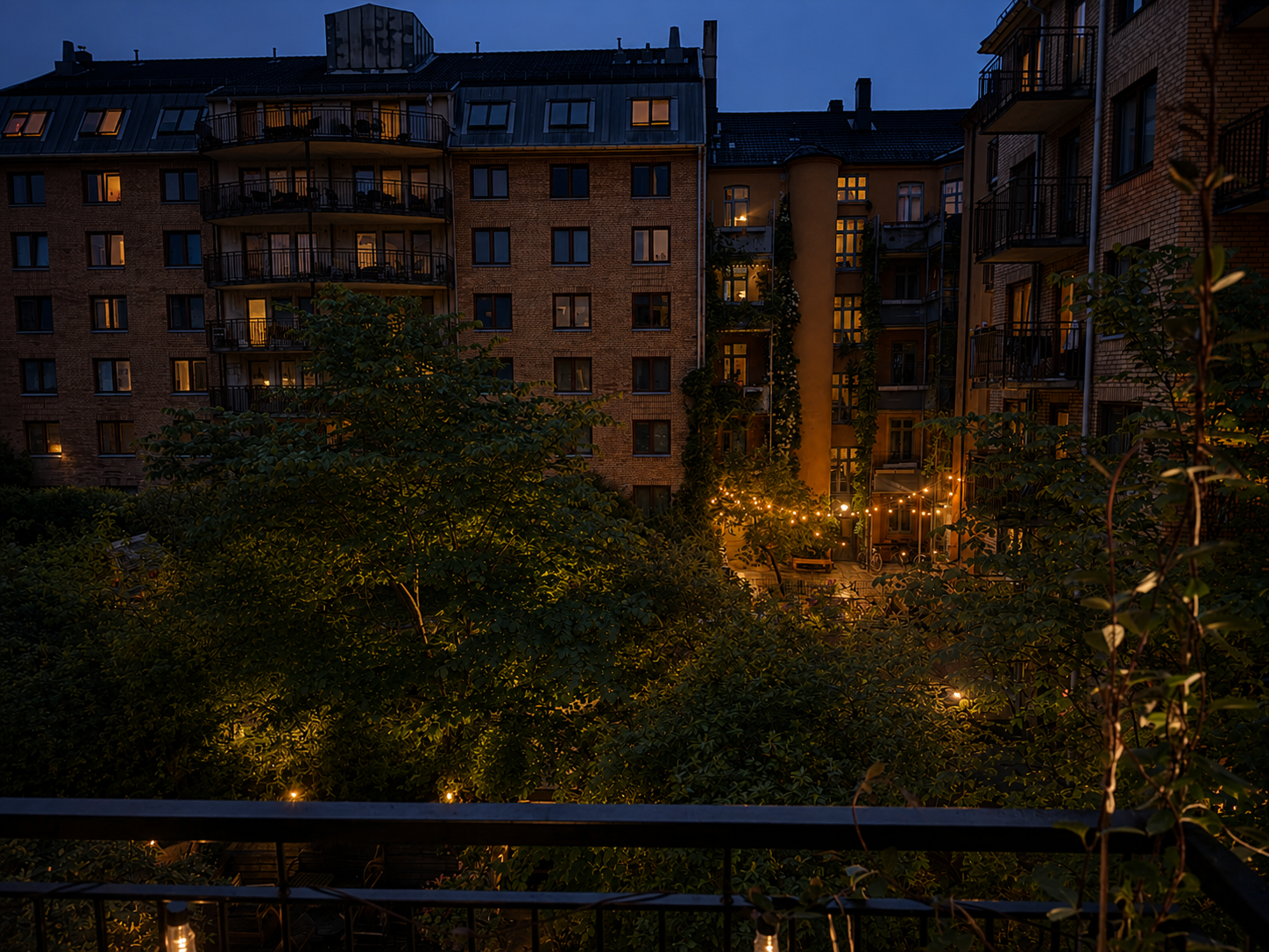 I bakgården er det svært koselig på kveldstid. Galleribilde