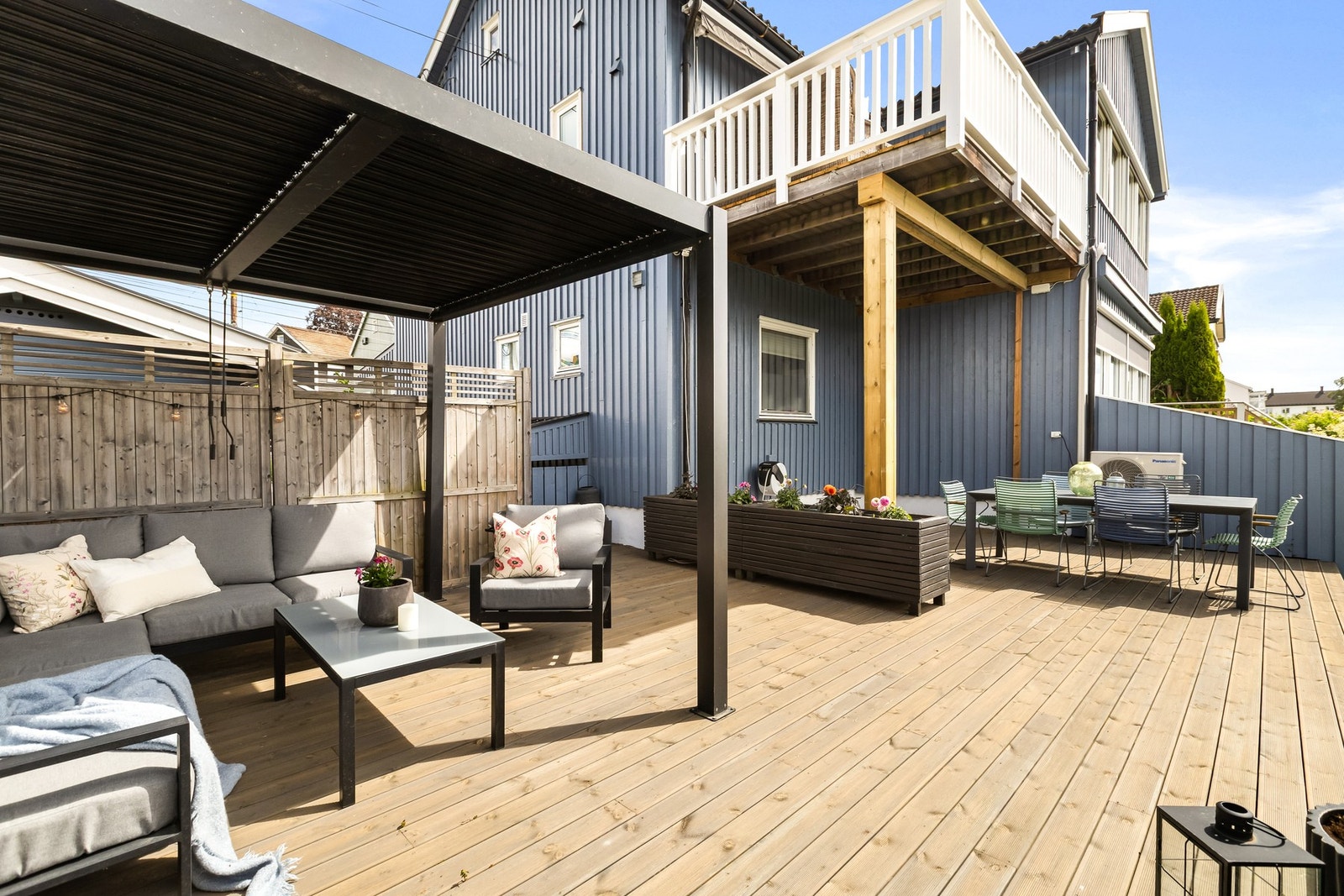 Stor solrik terrasse på 49 kvm Galleribilde