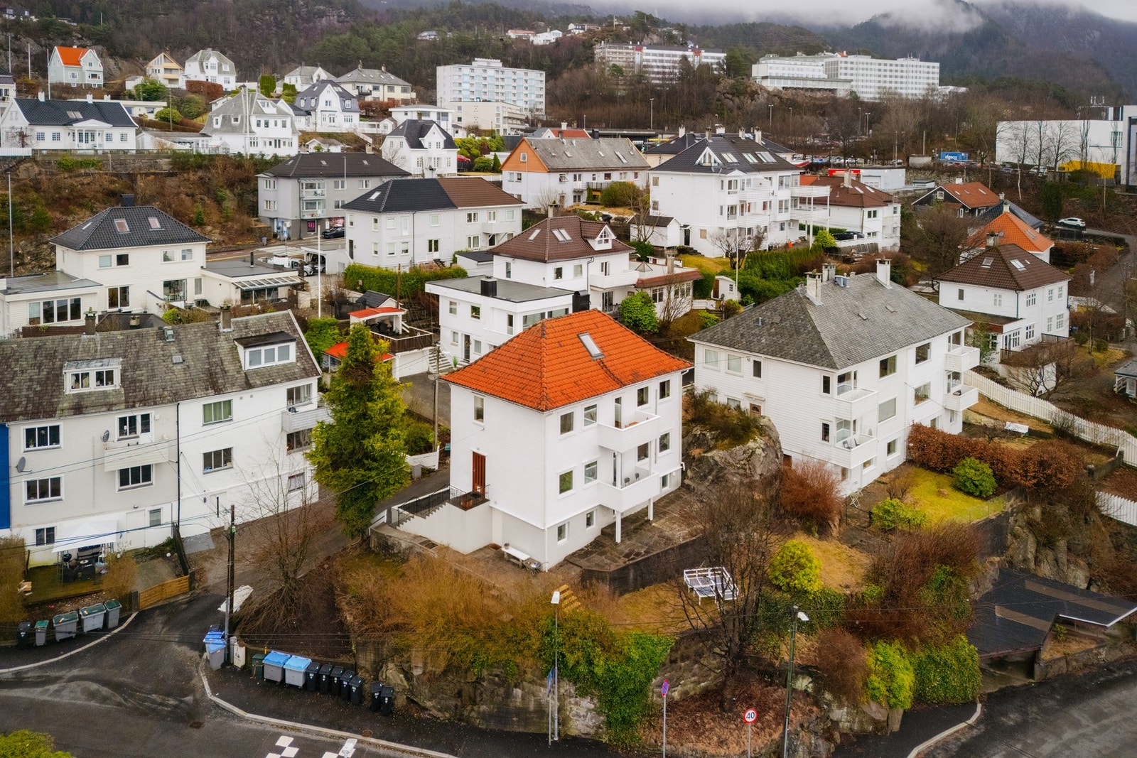 - Fasaden på bygget ble malt i 2024 - Galleribilde