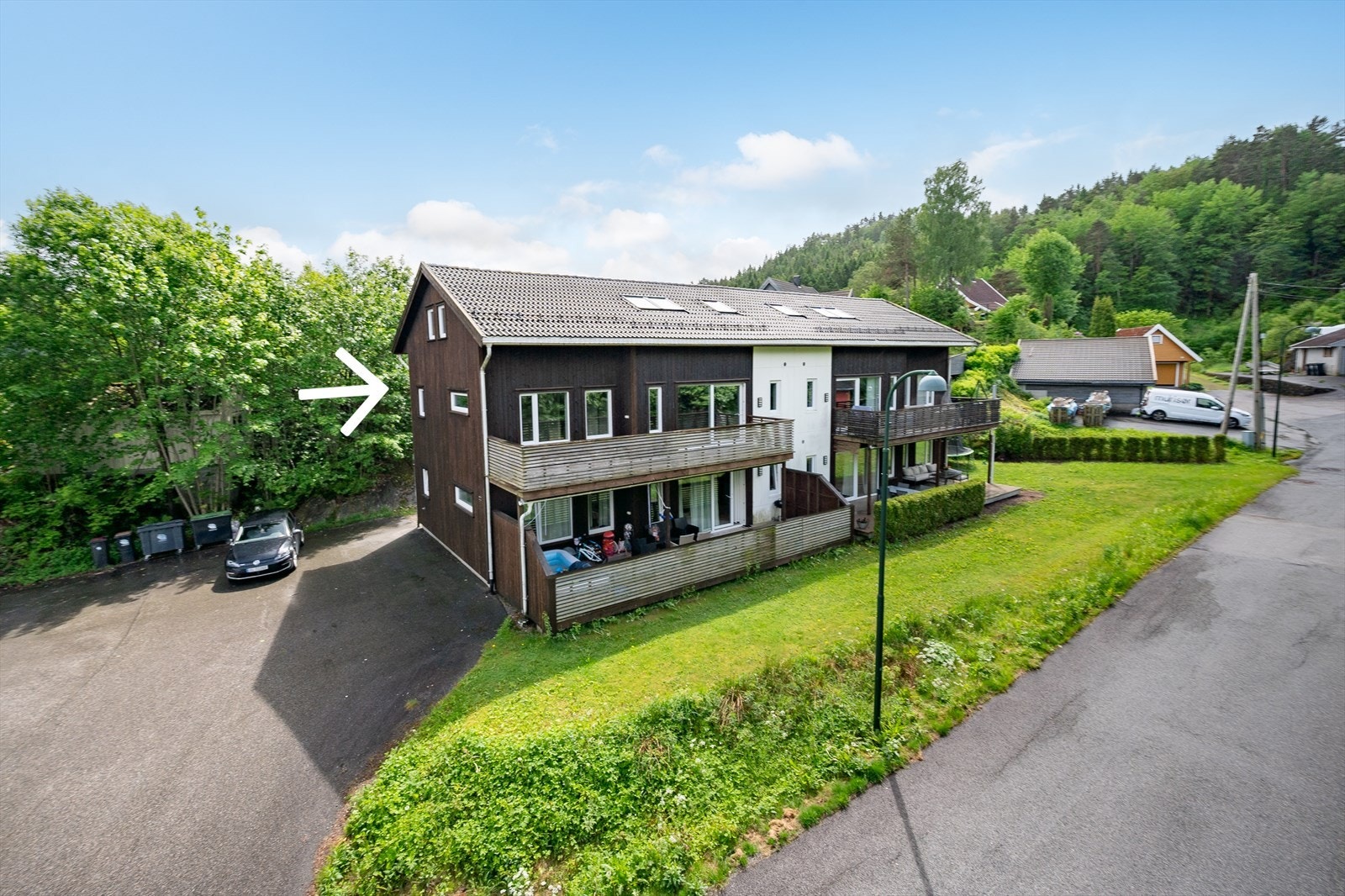 BOLIGMEGLEREN STRAY Torridal / Hommeren - Familievennlig 6-roms leilighet | Nyoppusset med god standard | Stor, solrik veranda |