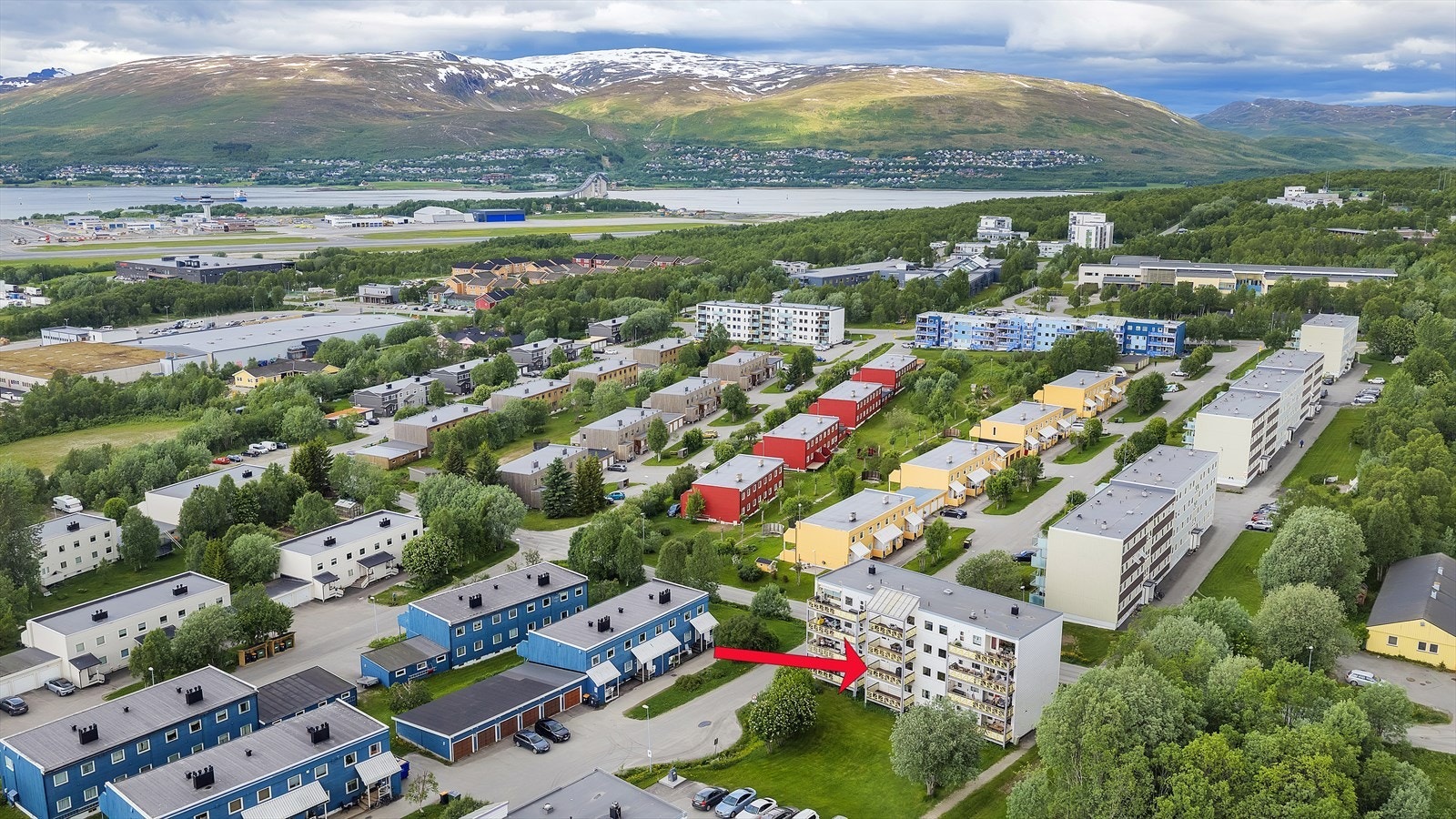 Attraktiv beliggenhet på populære Håpet på Tromsøyas vestside. Galleribilde