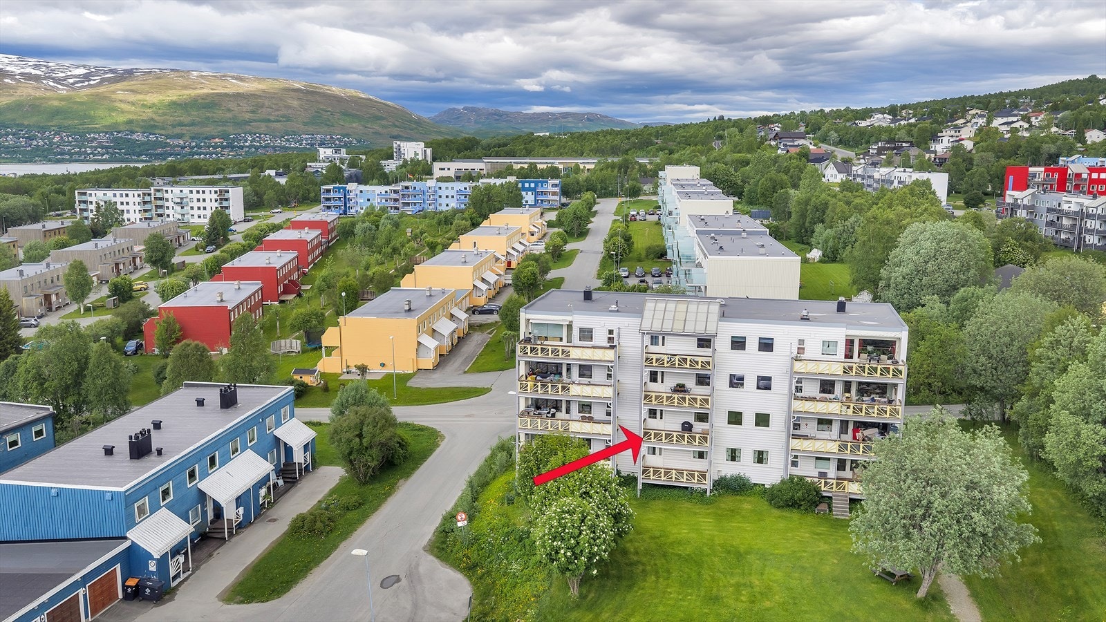 Boligen er del av Håpet III Borettslag - Et veldrevet borettslag med god økonomi! Andelen har fellesgjeld på kun 47 555,-! Galleribilde