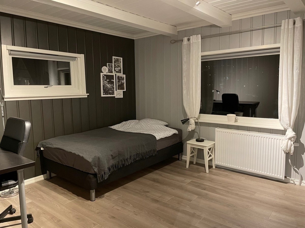 Soverom nr 1, ca 15 kvm Galleribilde