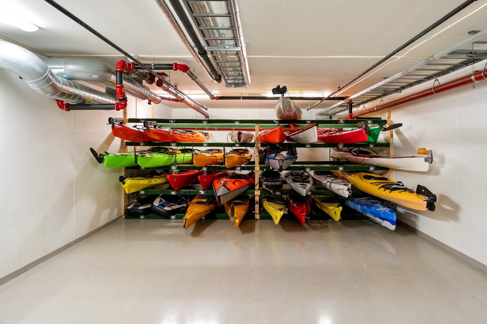 Kajakkgruppen disponerer et antall kajakker/SUP´er som kan leies. Galleribilde