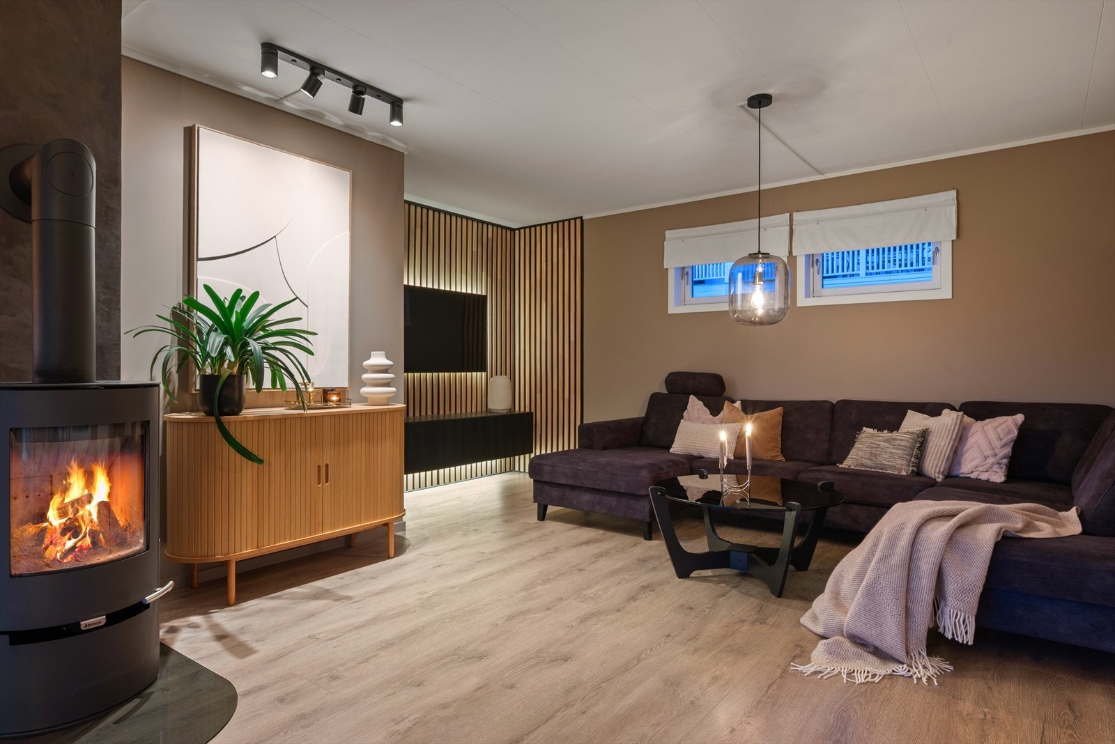 Videre beveger vi oss til boligens stue! Galleribilde