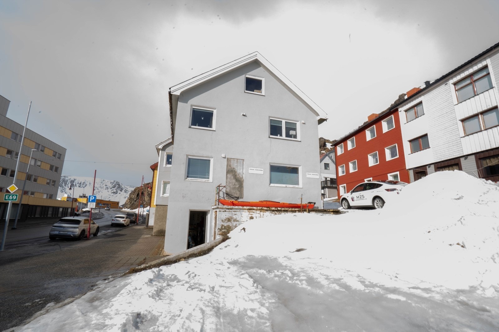 Fasade med inngang butikklokale.jpg Galleribilde