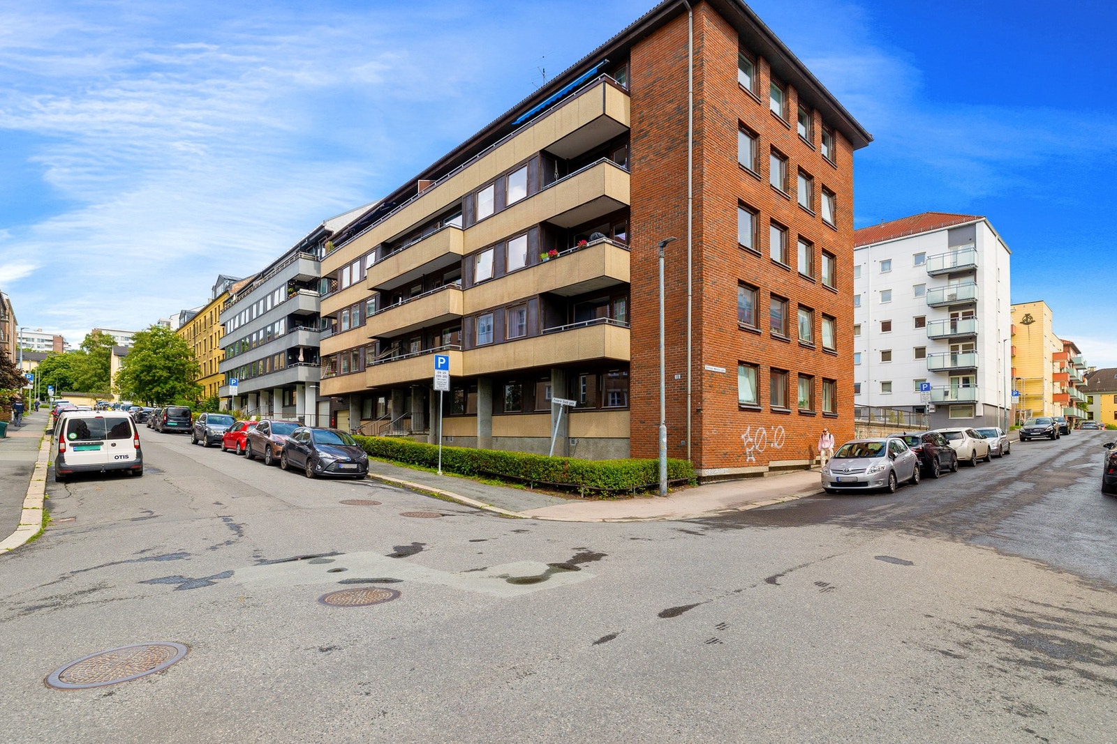 Veldrevet sameie bestående av 26 seksjoner. Leiligheten vender i sin helhet mot lukket og rolig bakgård. Galleribilde