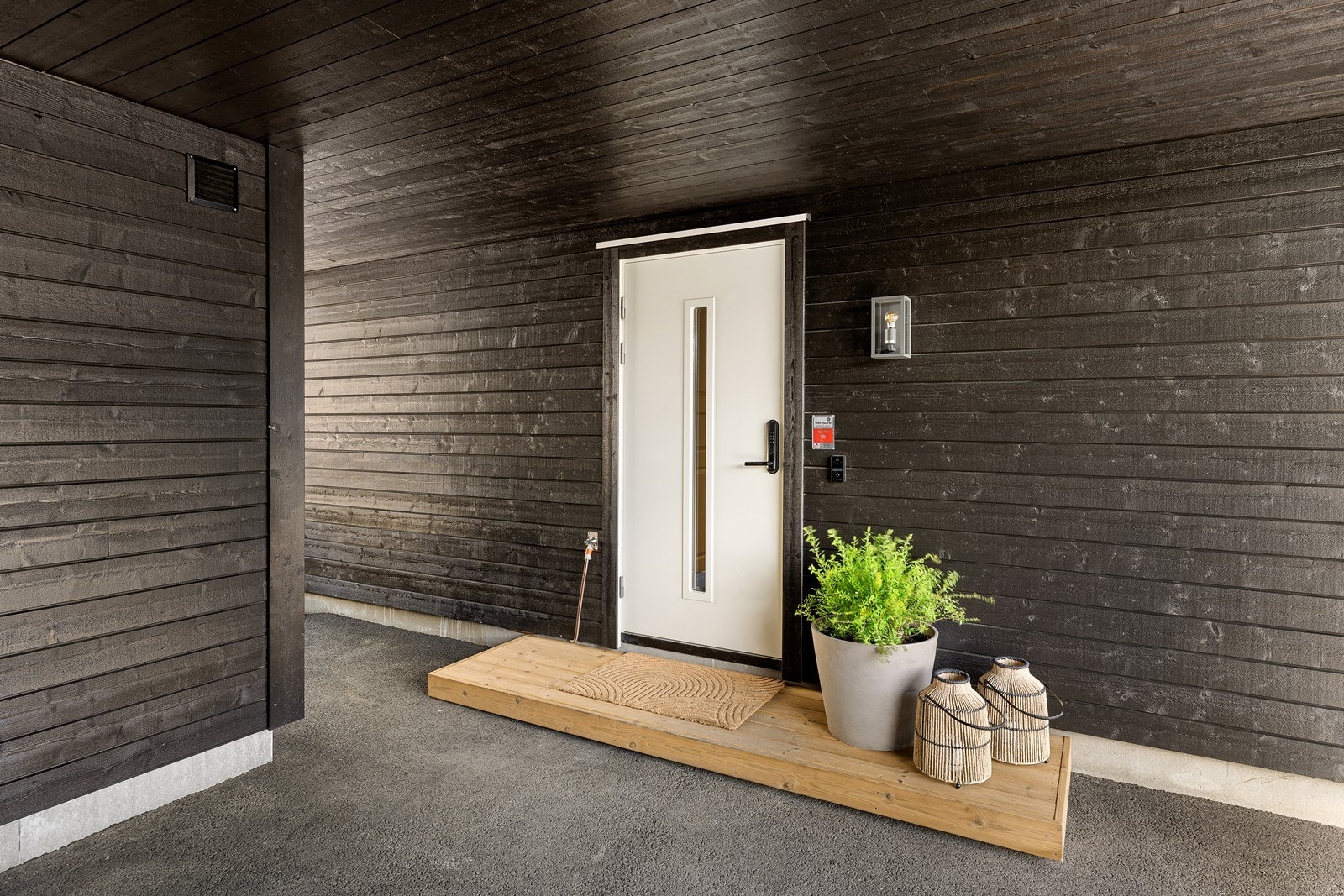 Videre har man adkomst inn til boligens 1. etasje. Galleribilde