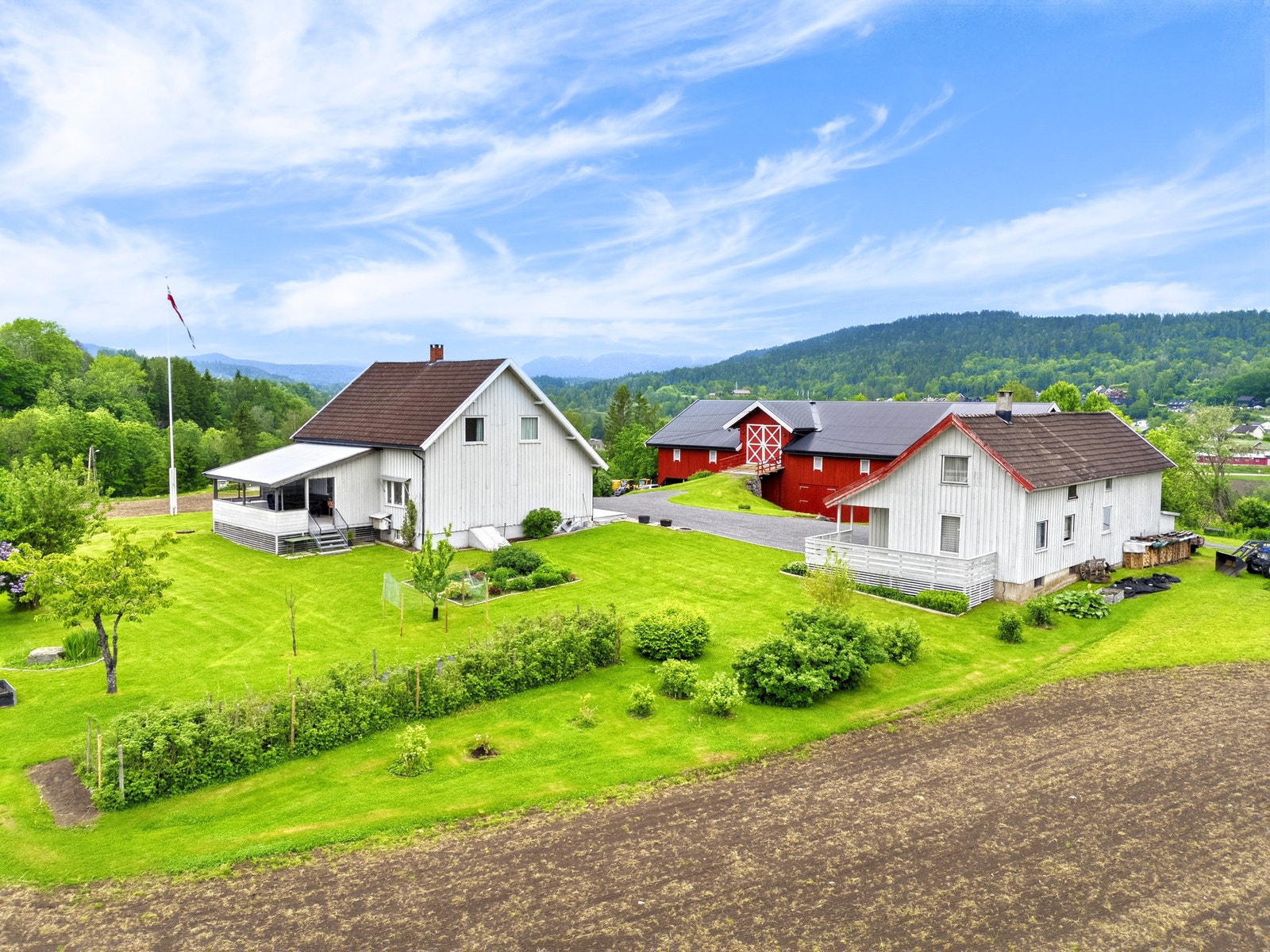 Pent opparbeidet hage Galleribilde
