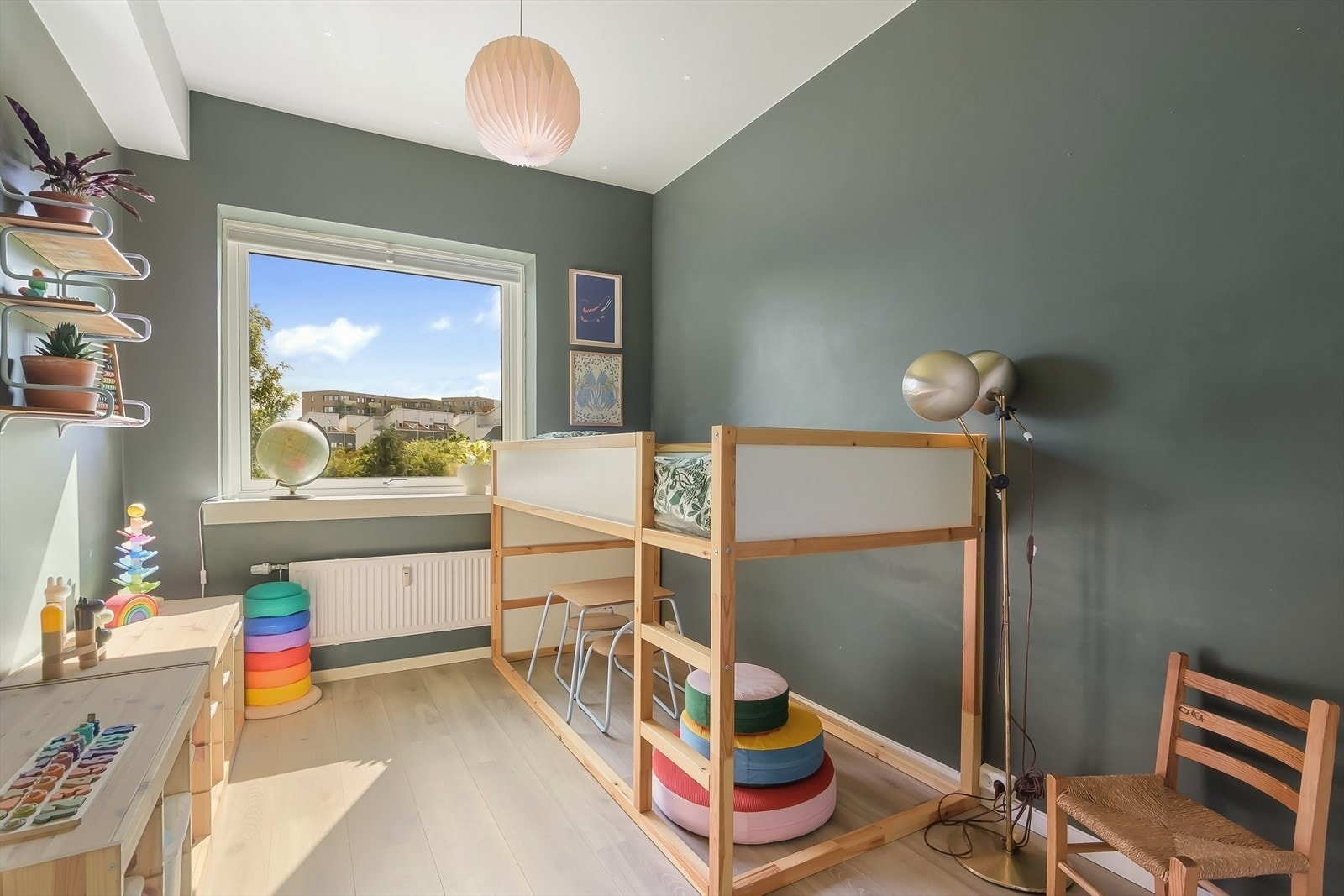 De andre to soverommene passer utmerket som gjesterom, barnerom eller til hjemmekontor. Galleribilde