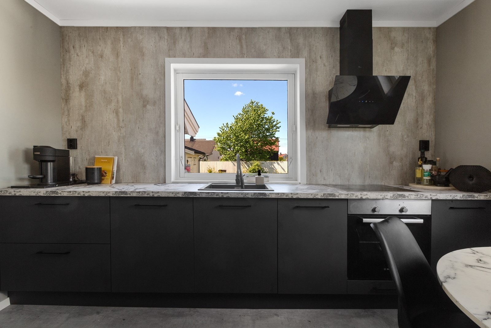 Moderne innredning - godt med dagslys Galleribilde