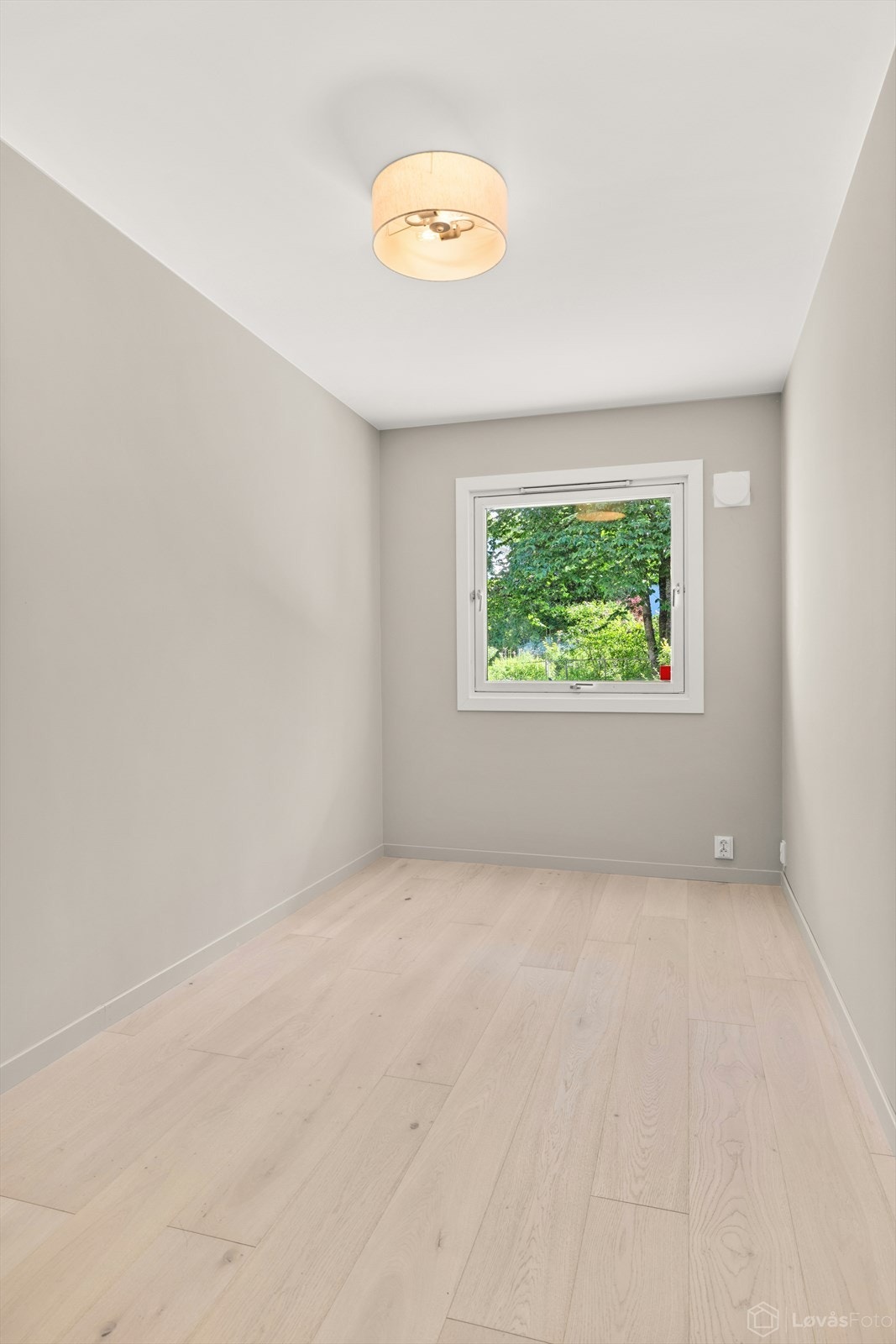 Soverom 3 egner seg også perfekt som barnerom/gjesterom. Galleribilde