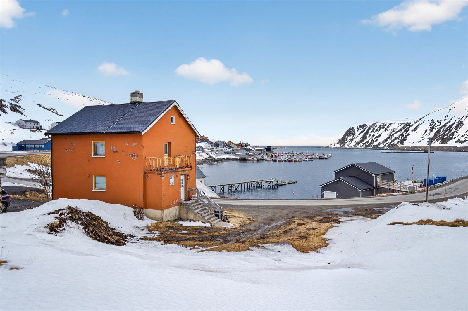 Sjarmerende hus med fantastisk utsikt over havnen Galleribilde