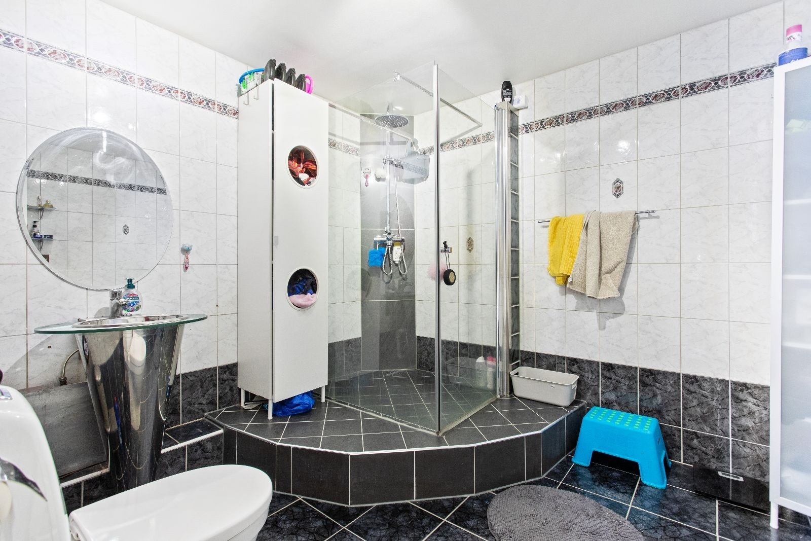 Helfliset bad/wc med varmekabler i gulv Galleribilde