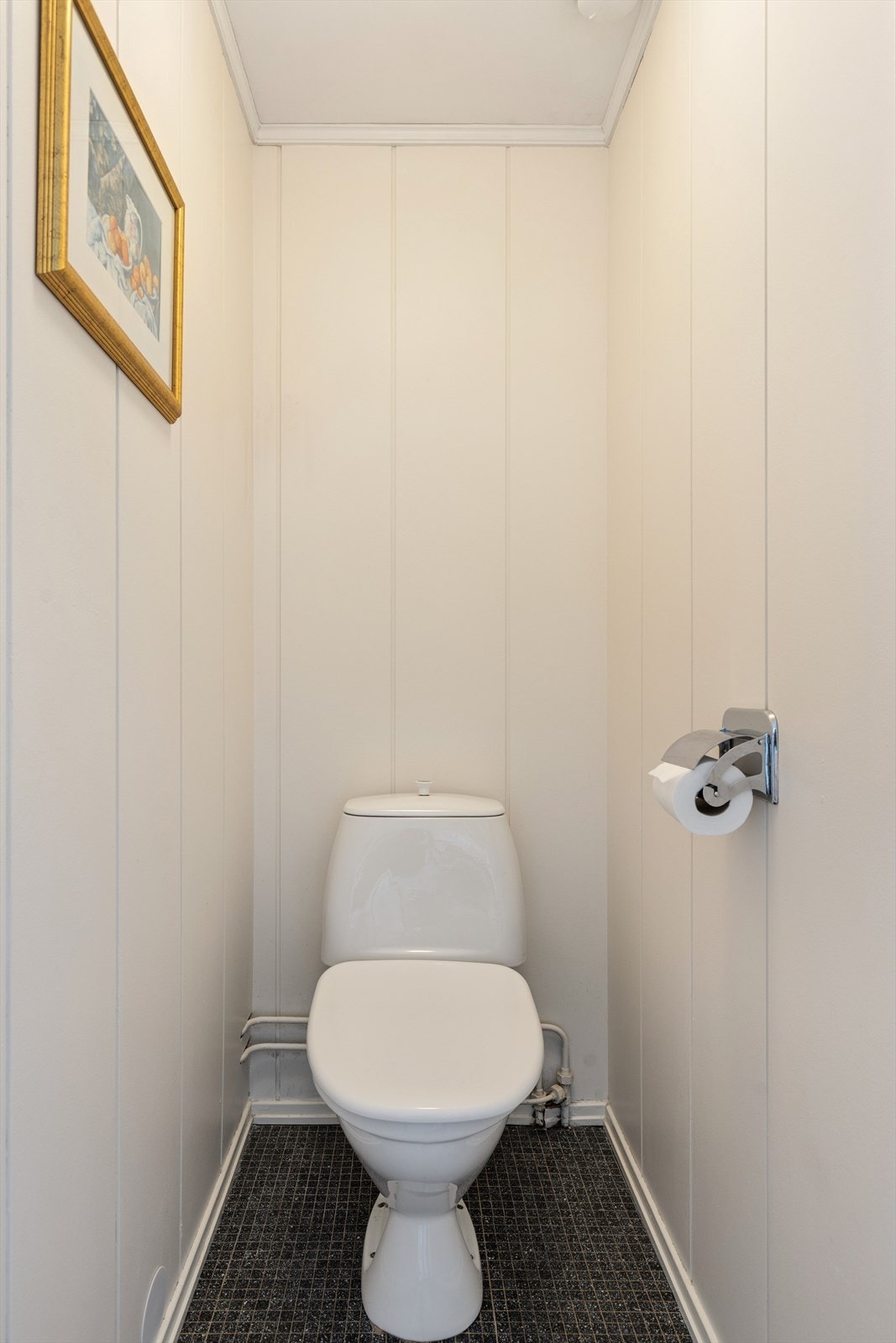 Separat toalett - vegg i vegg med badet Galleribilde