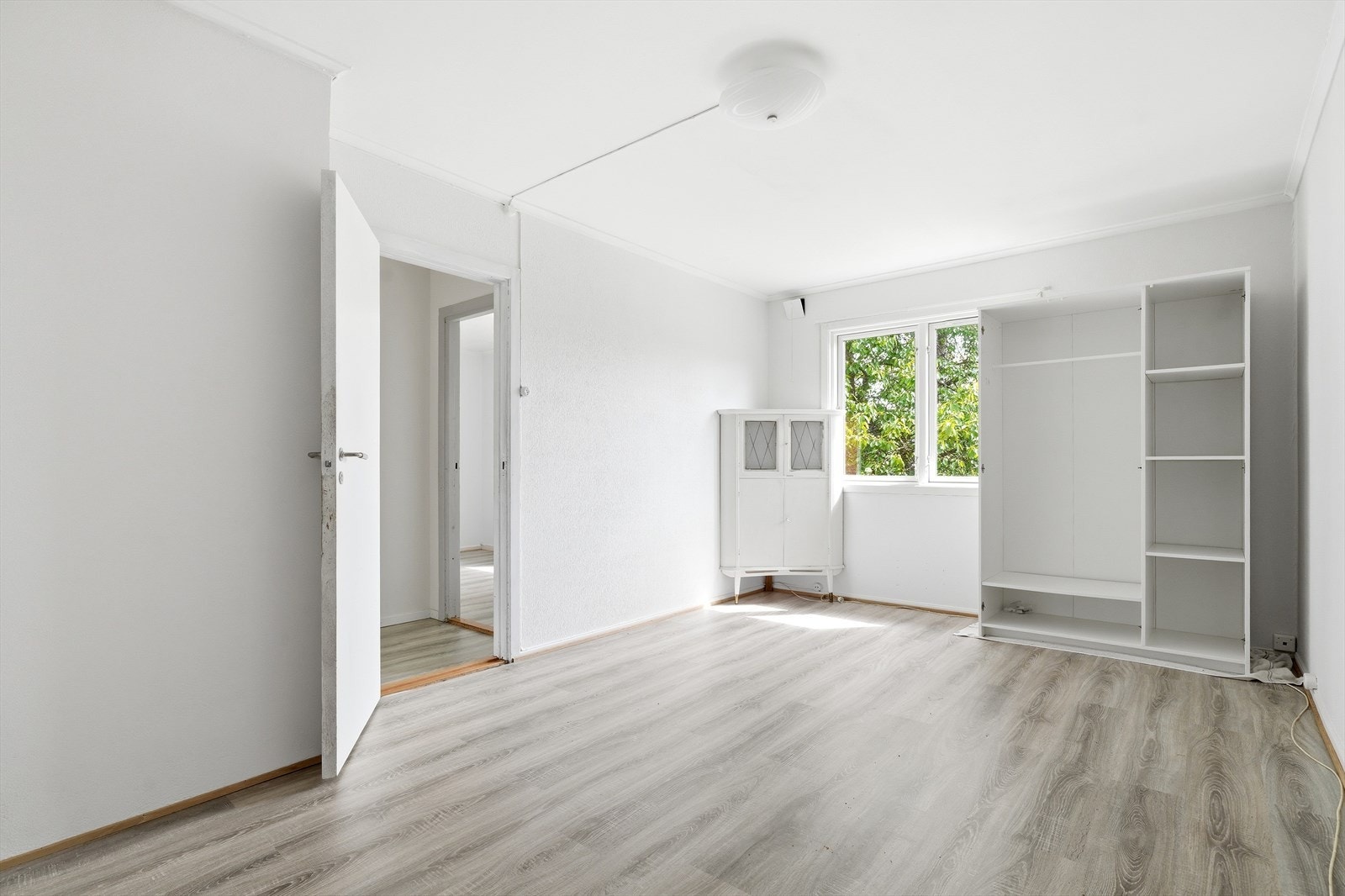Boligen har totalt tre soverom, alle praktisk plassert i andre etasje. Galleribilde