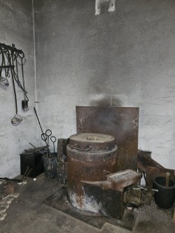 Ovn i metallstøpeverksted. Privat bilde. Galleribilde