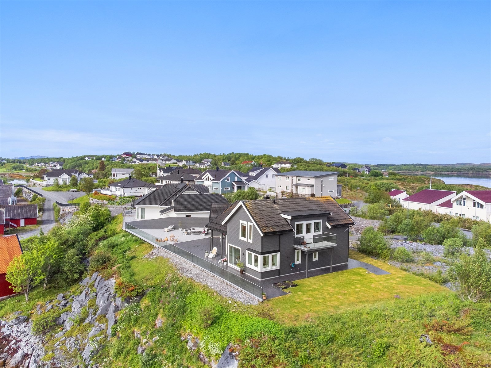 Tomten har et areal på ca. 702,4 m². Galleribilde