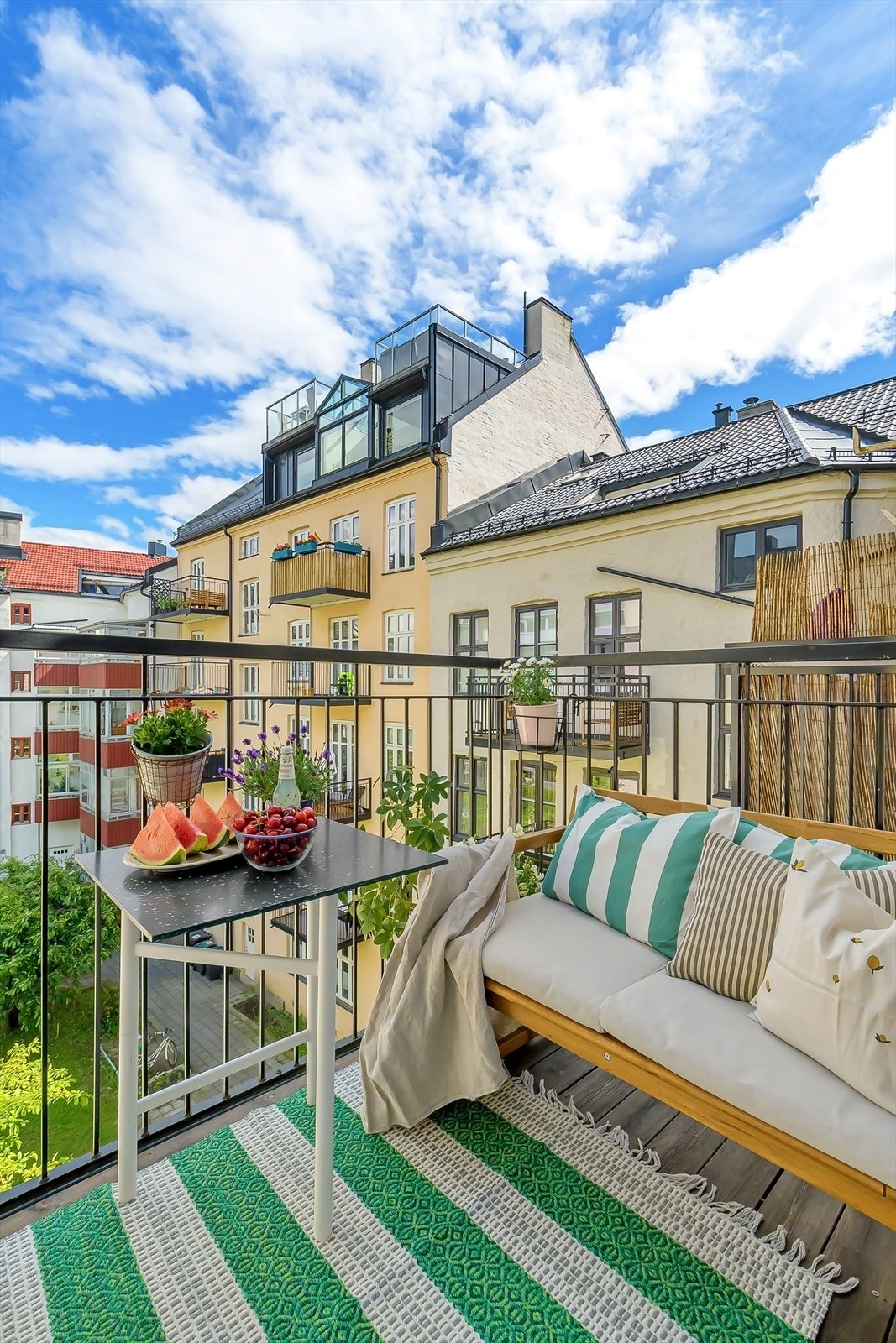 Balkonger ble bygget i 2014 i regi av borettslaget. Galleribilde