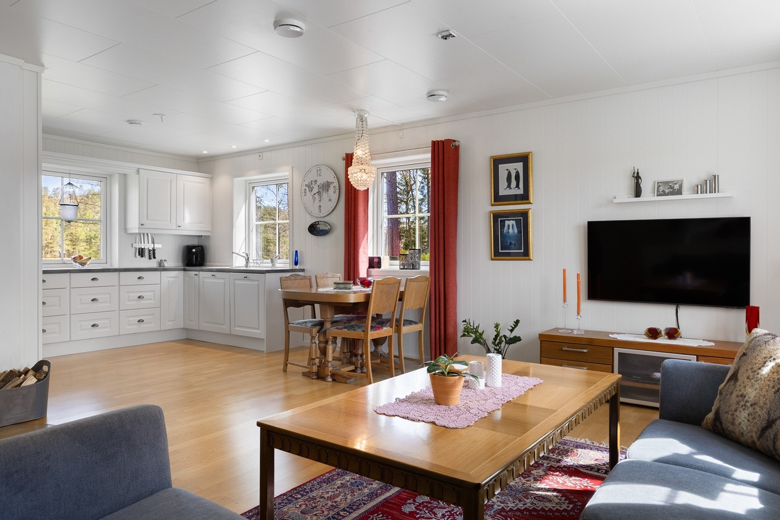Boligen har en meget innbydende planløsning. Galleribilde