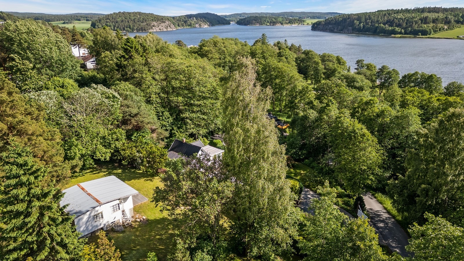 Området byr på et variert turterreng med merkede stier og gode sykkelmuligheter. Galleribilde