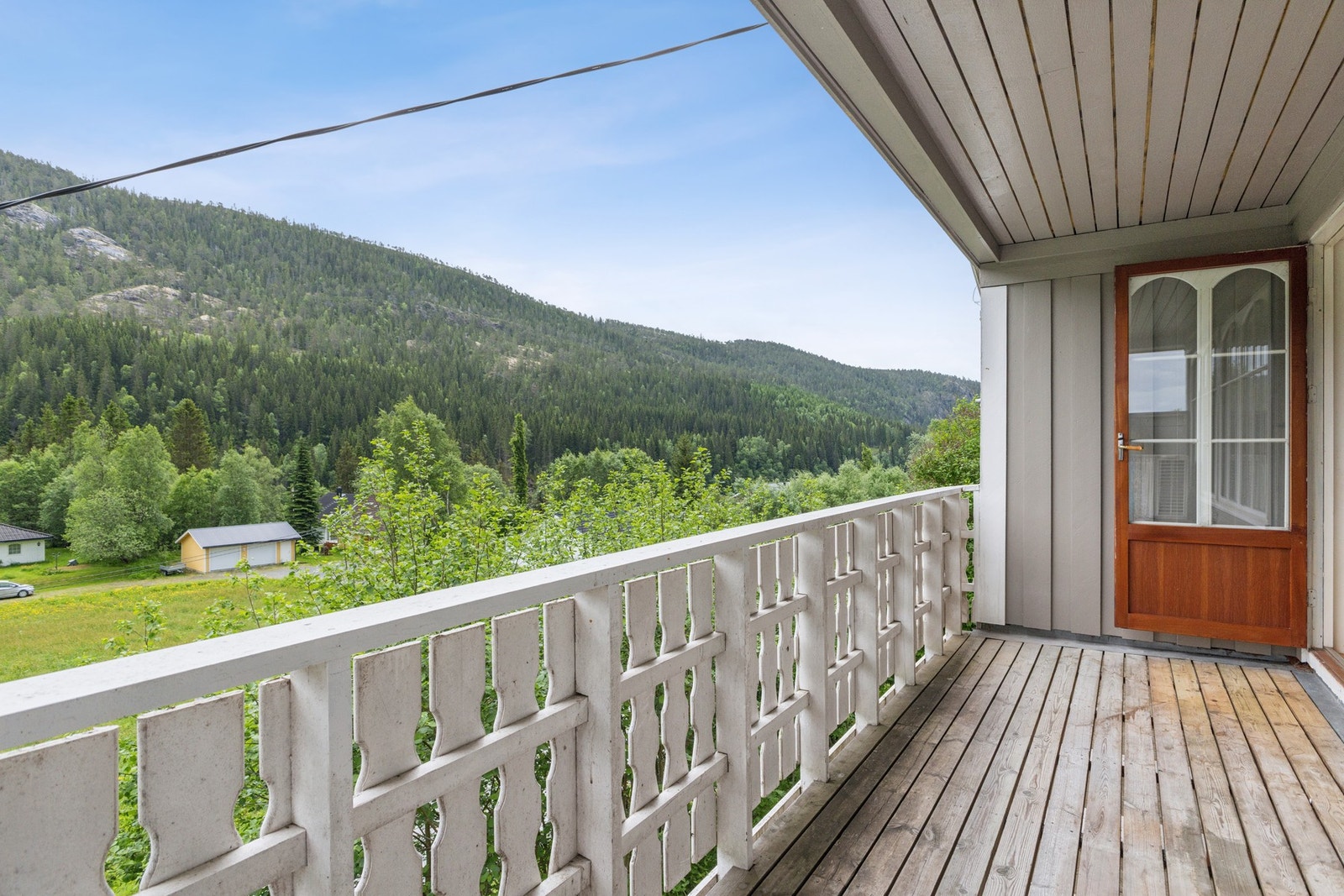 Balkongen har utgang fra stuen. Galleribilde