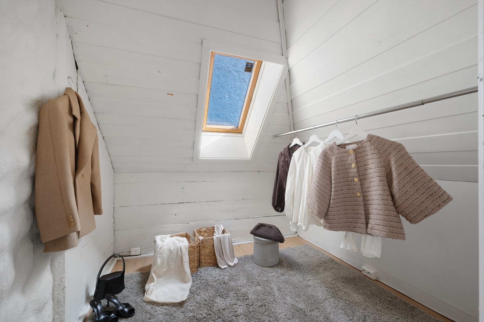 Praktisk bod som gir god lagringsplass. Galleribilde