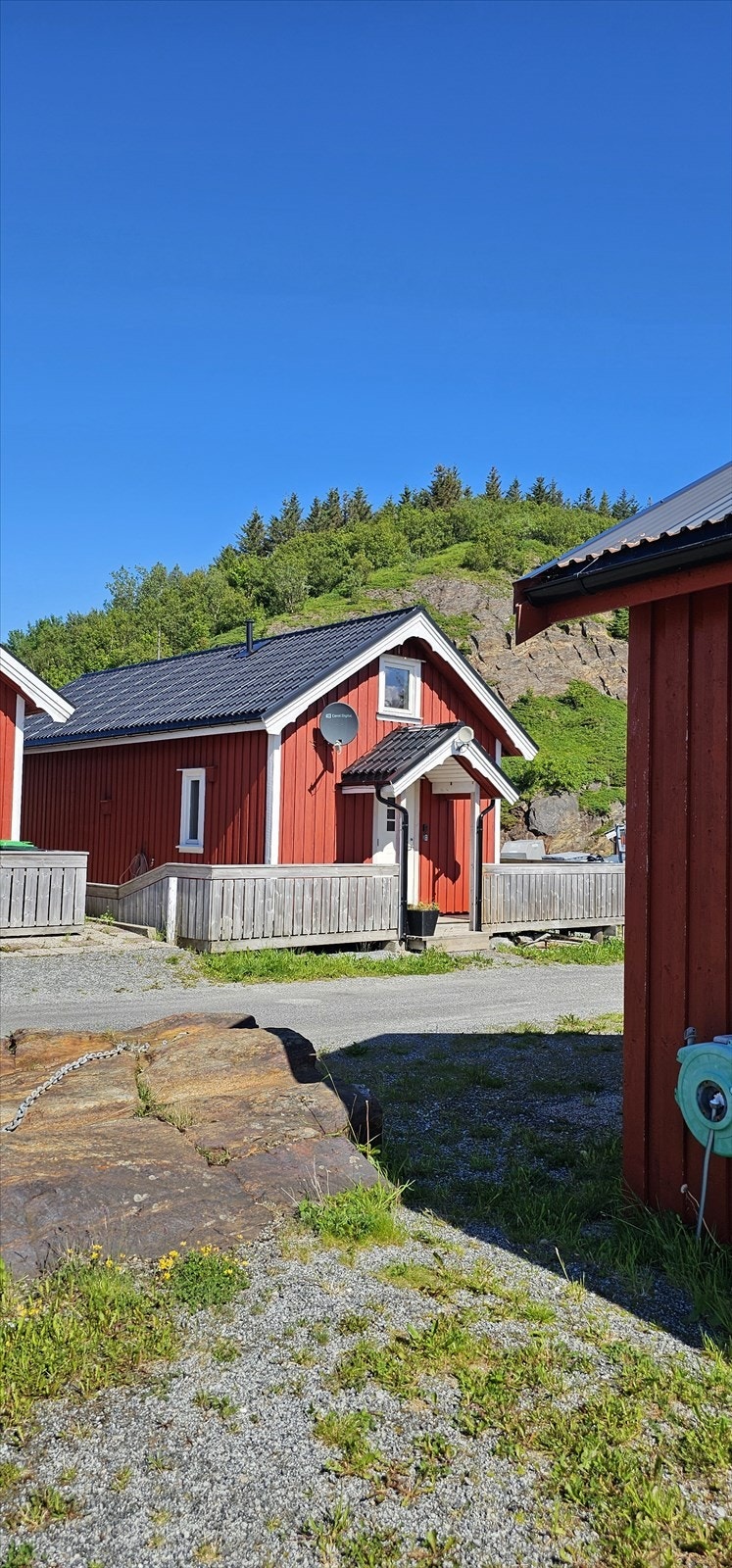 Overbyd inngangsparti Galleribilde