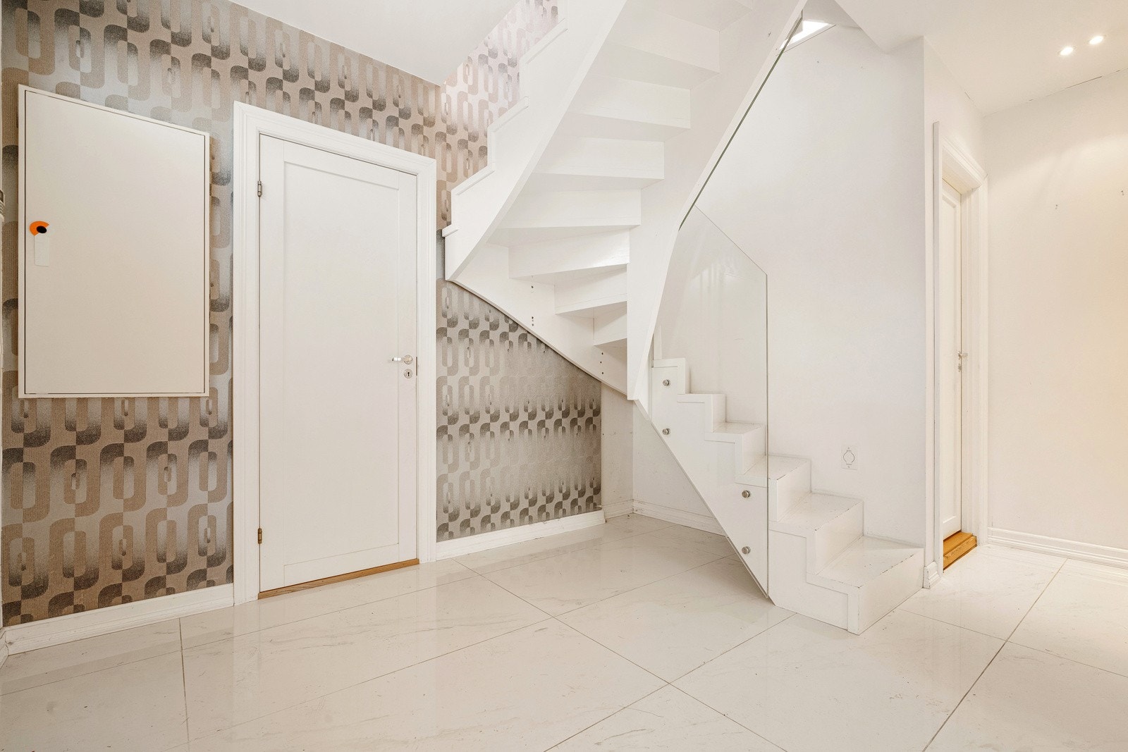 Hall (1) Galleribilde
