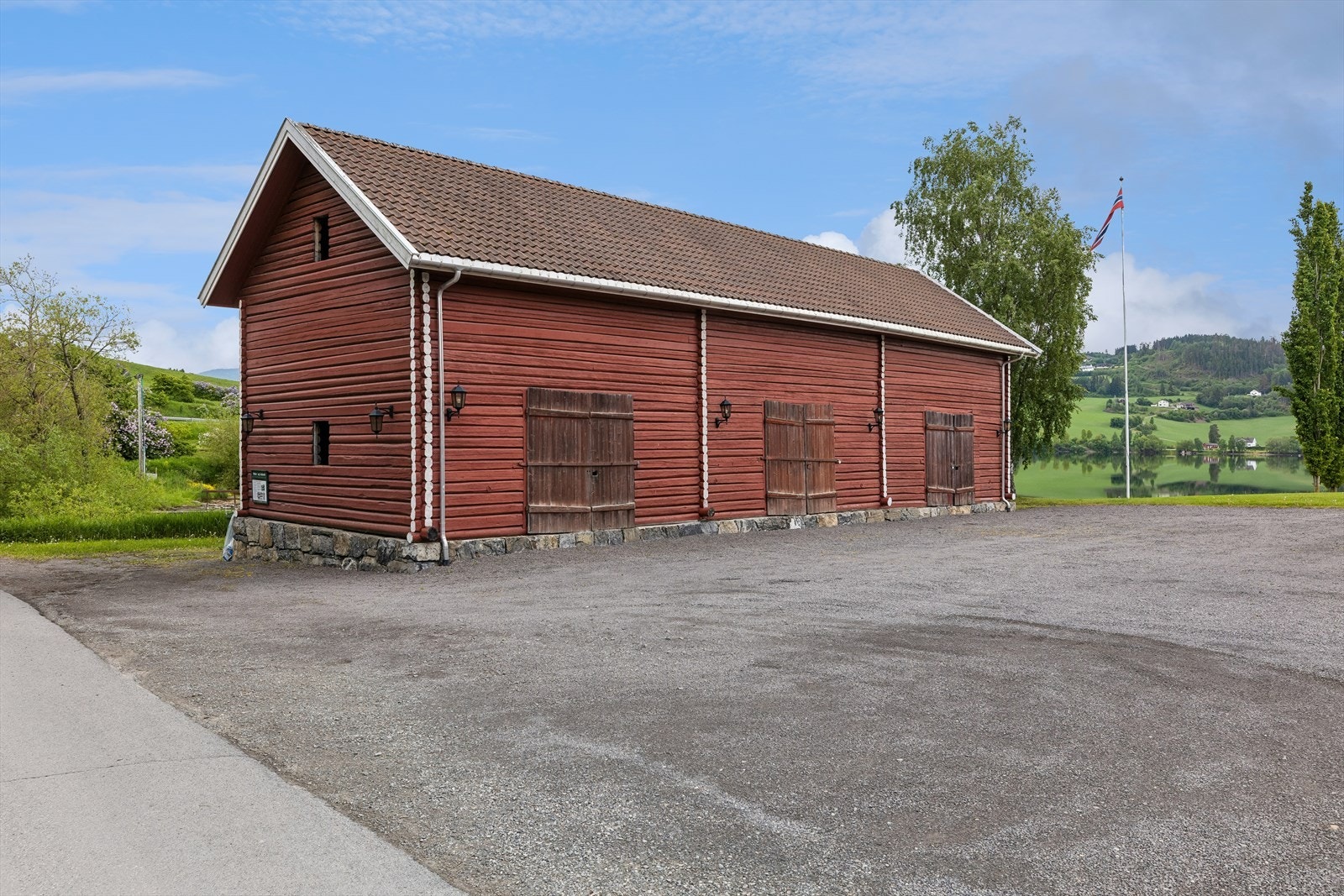 Tidligere bod i uthus er ikke i bruk pr. nå, da det ikke er noe inndeling i bygget for øyeblikket. Galleribilde