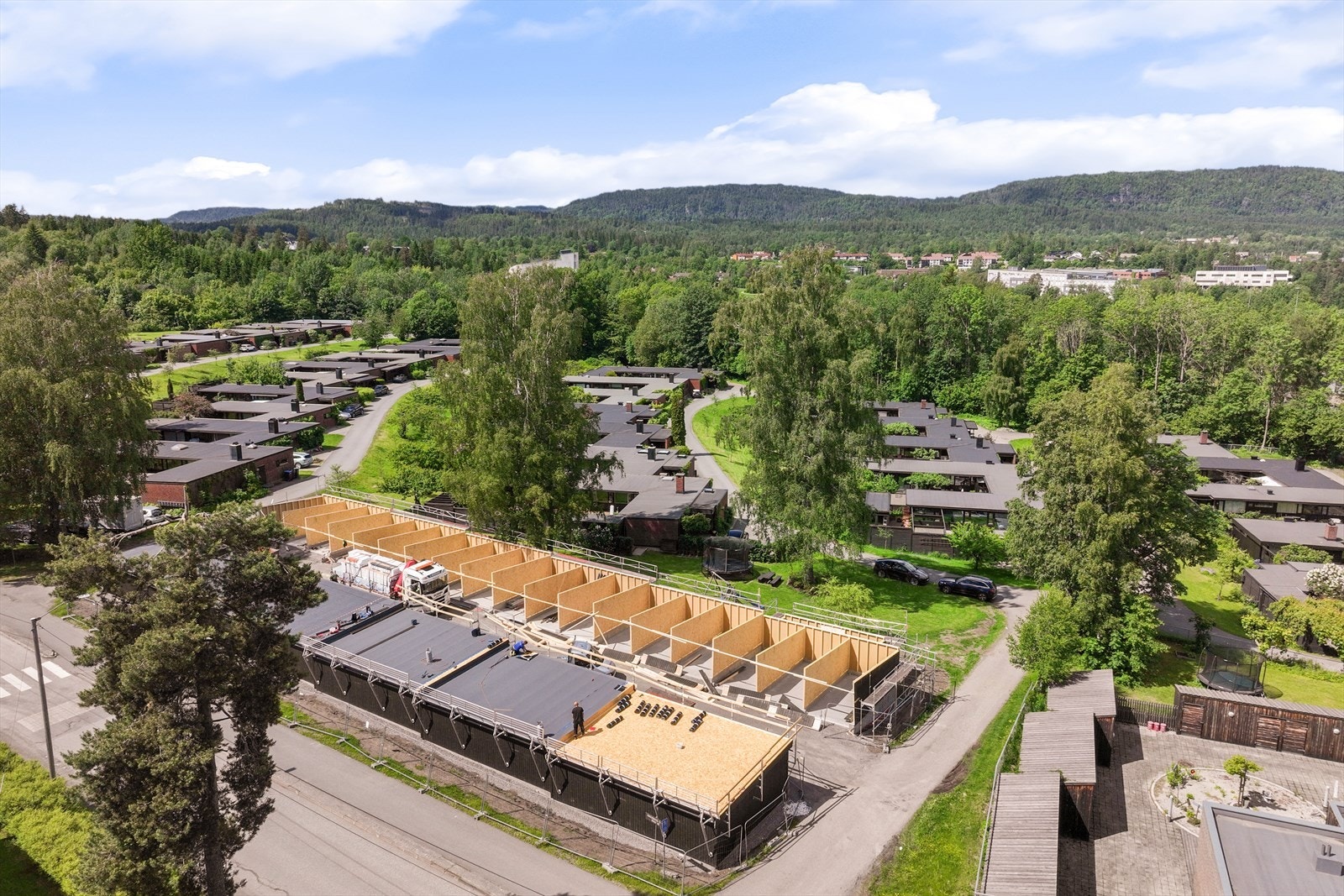 Boligen disponerer en garasje i nytt felles garasjebygg. Galleribilde