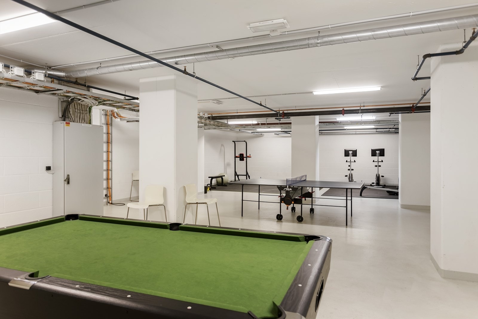 Det er også tilgang til et felles aktivitetsrom med treningsapparater, biljard og bordtennisbord. Galleribilde
