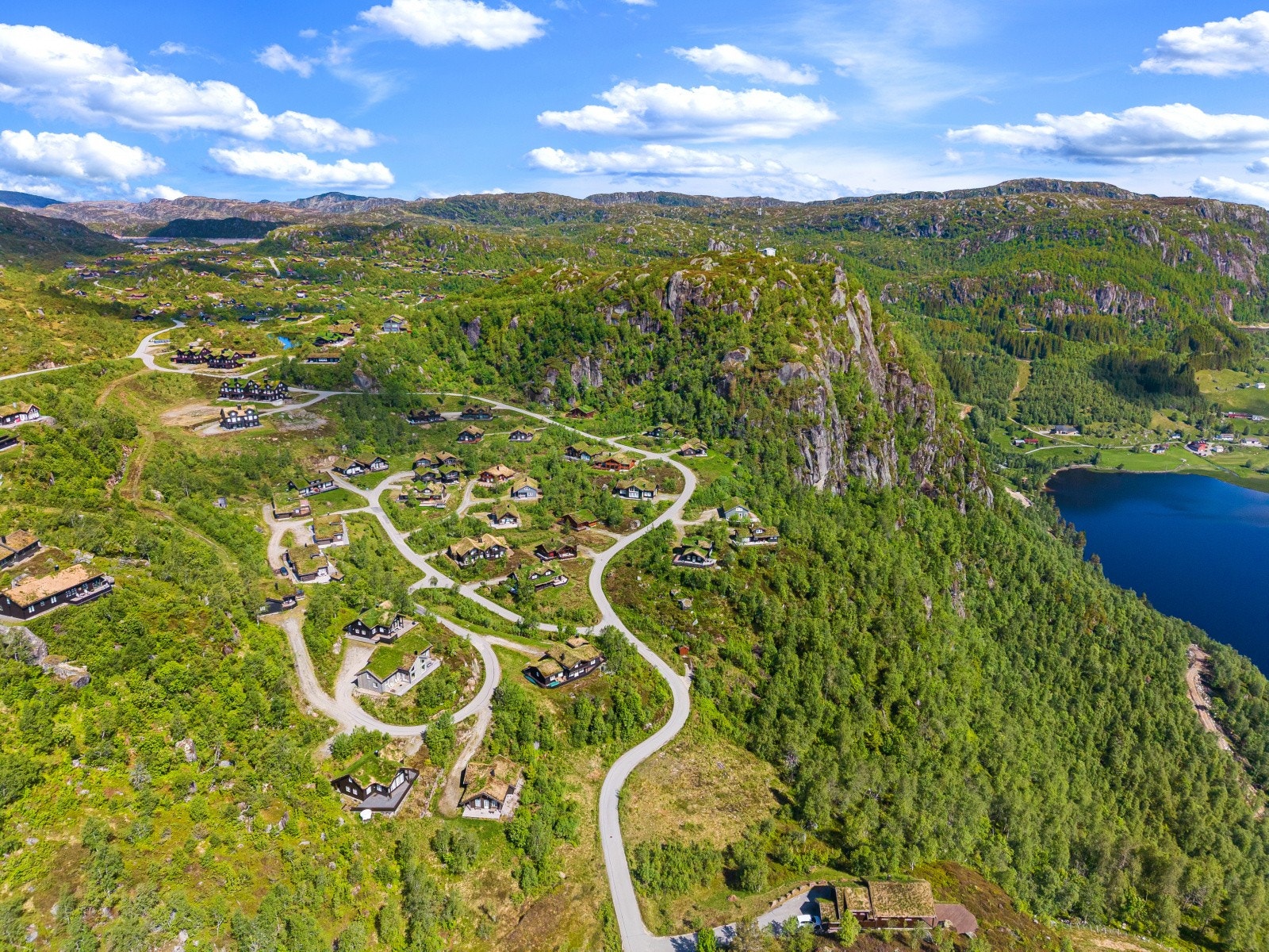 God beliggenhet i naturskjønt fjellandskap Galleribilde