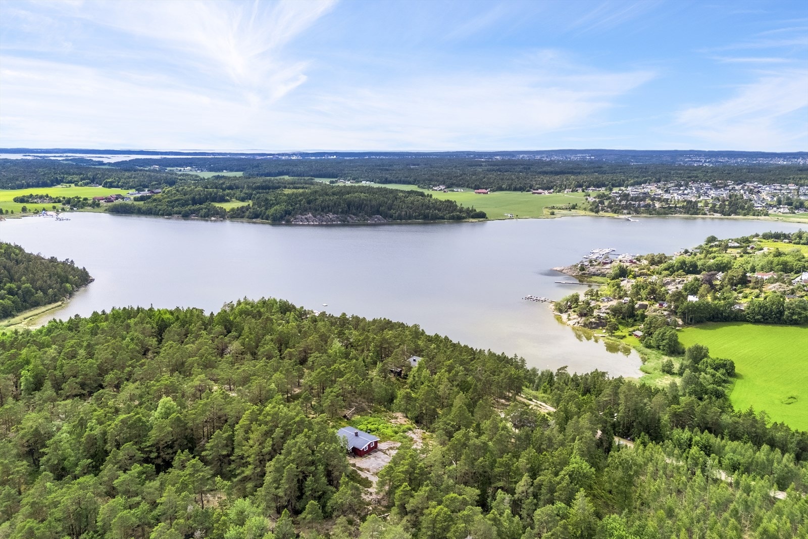 Hyggelig område og nærhet til sjøen med båtplass Galleribilde