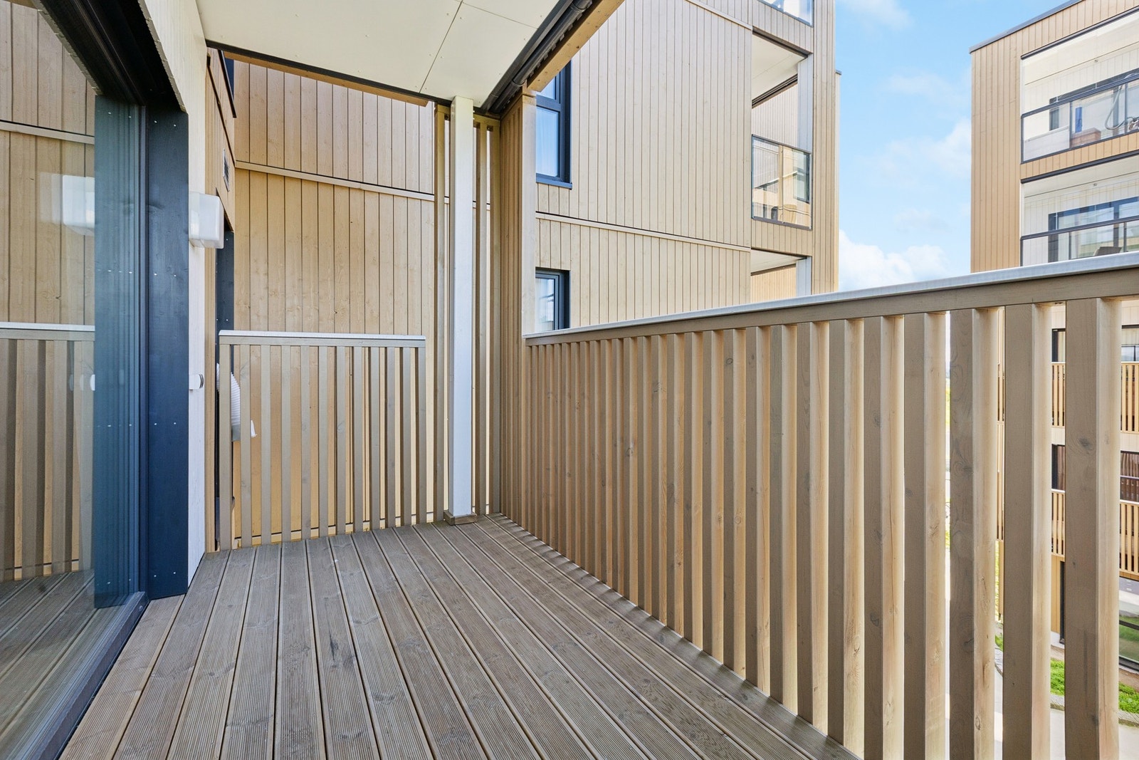 Innbydende balkong - perfekt for rolige morgener og lange sommerkvelder. Galleribilde