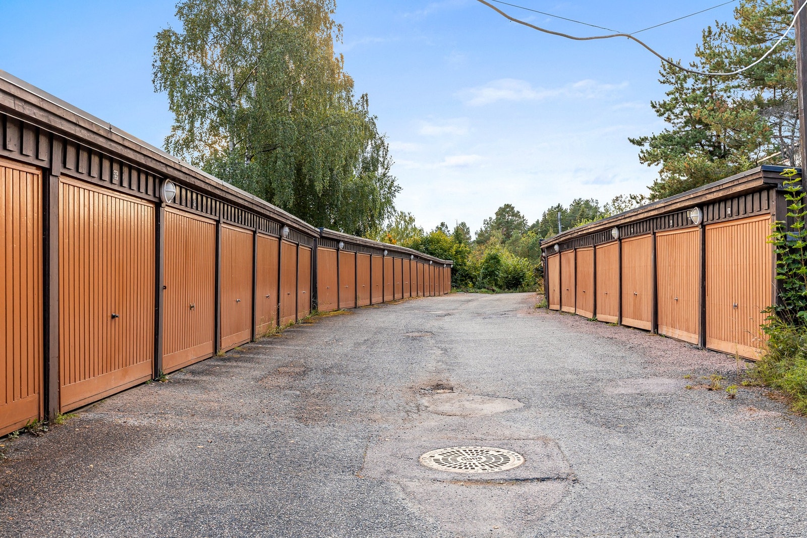 Det ble vedtatt på ekstraordinært årsmøte 2026 å oppføre et nytt garasjeanlegg. Hver boenhet vil få bruksrett til én garasjeplass Galleribilde