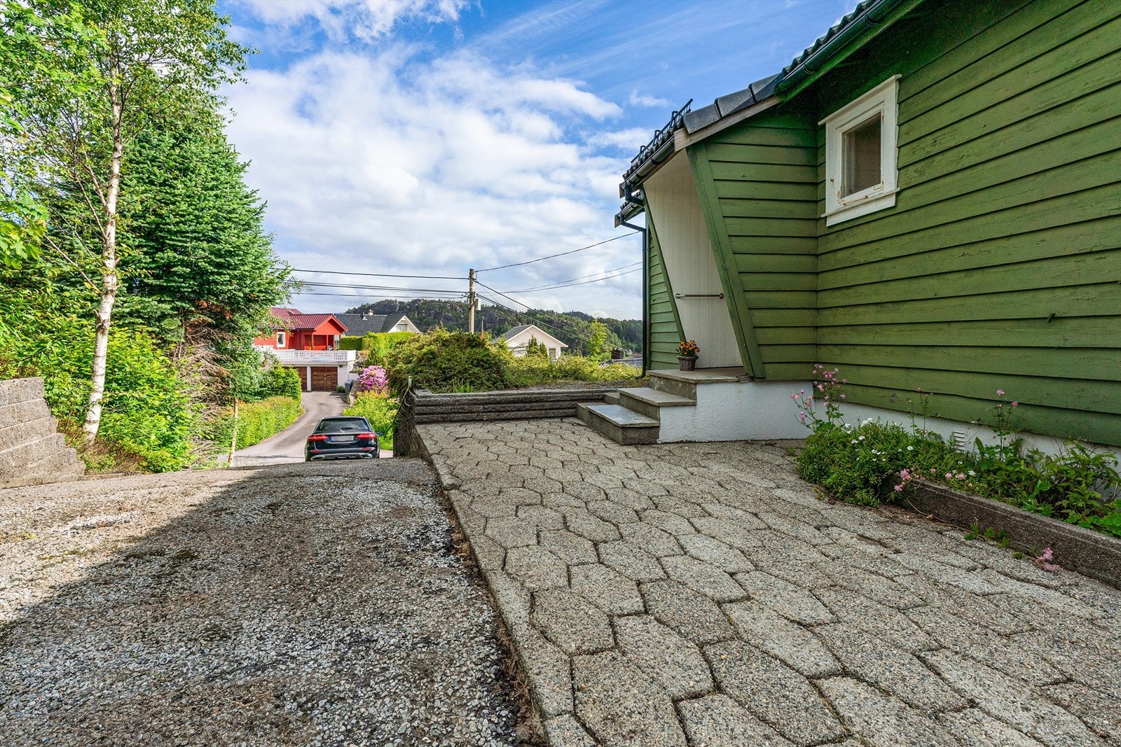 Adkomst til eiendommen fra Tøssedalen. Galleribilde