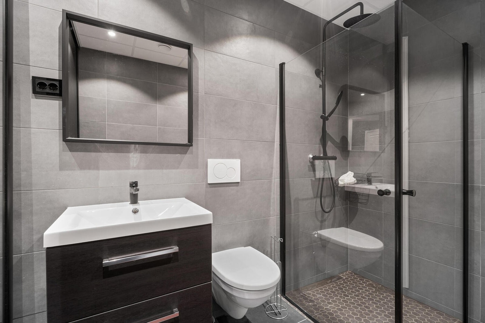 Badet er flislagt. Galleribilde