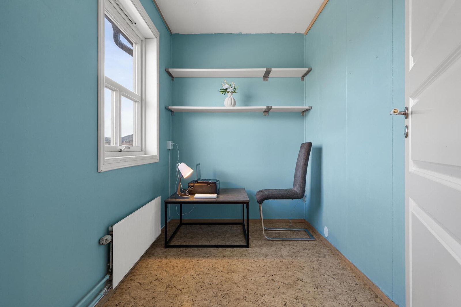 Disp.rom/kontor på 5 m². Kan fint innredes som walk-in closet. Galleribilde