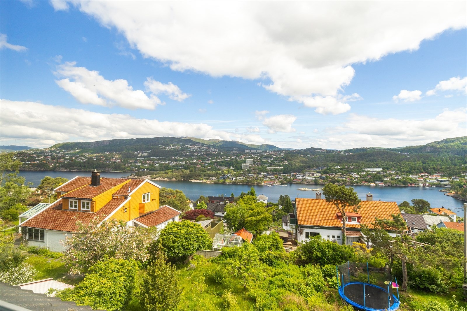 Herlig utsikt mot Storøya, Våganeset, Tertnes m.m. Galleribilde