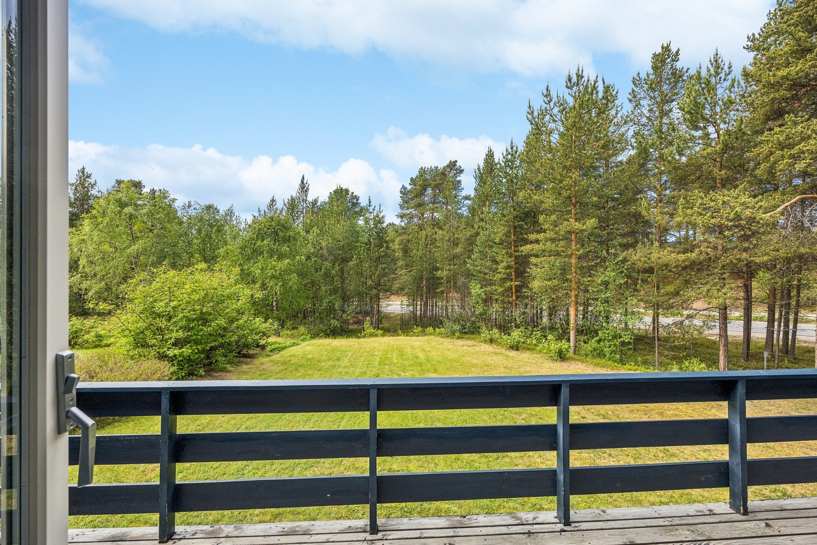 Utsikt fra terrassen. Galleribilde