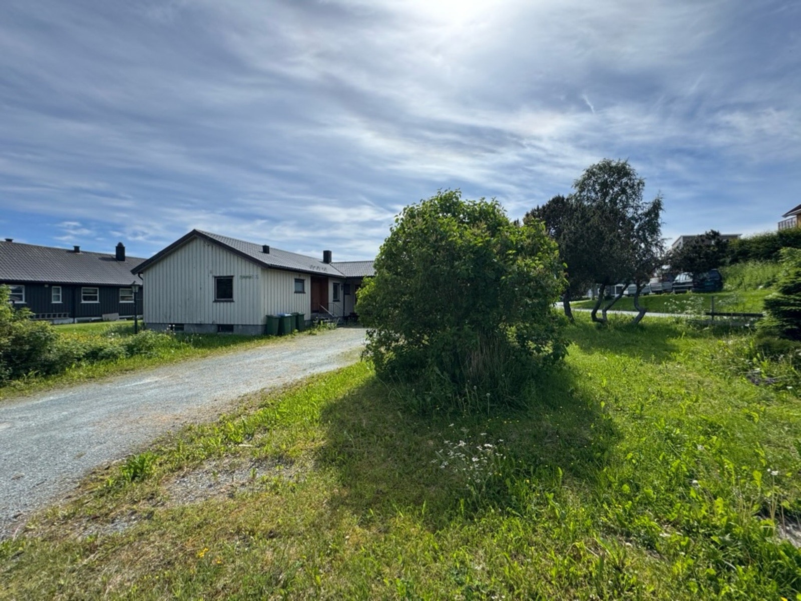 Tomt på 1042,9 kvm. Galleribilde
